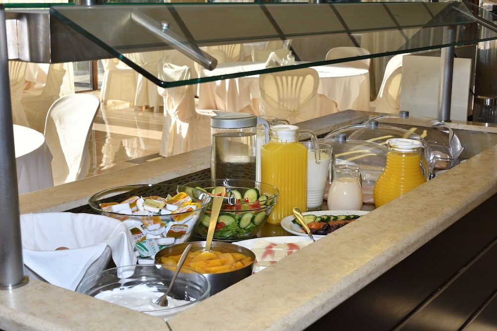 Фото Four Seasons Hotel