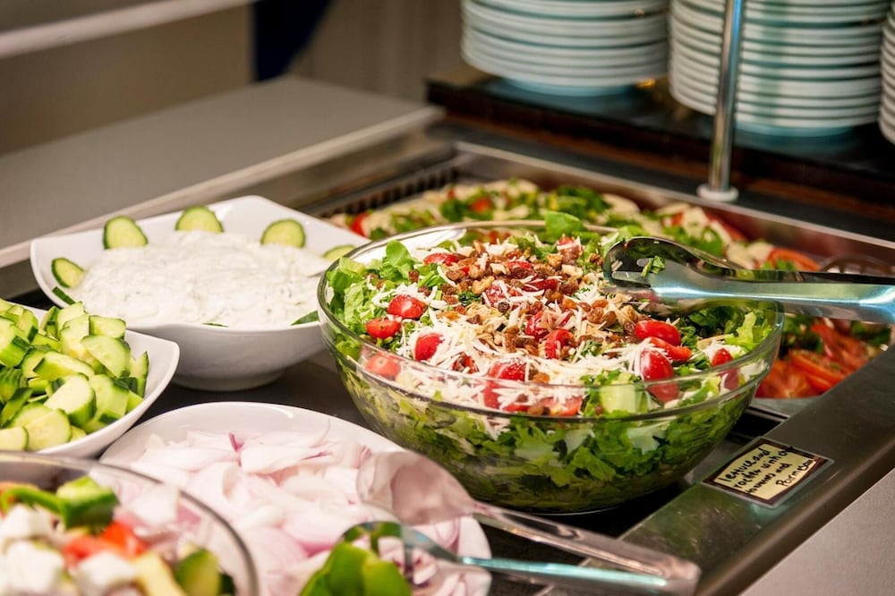 Фото Adelais Hotel