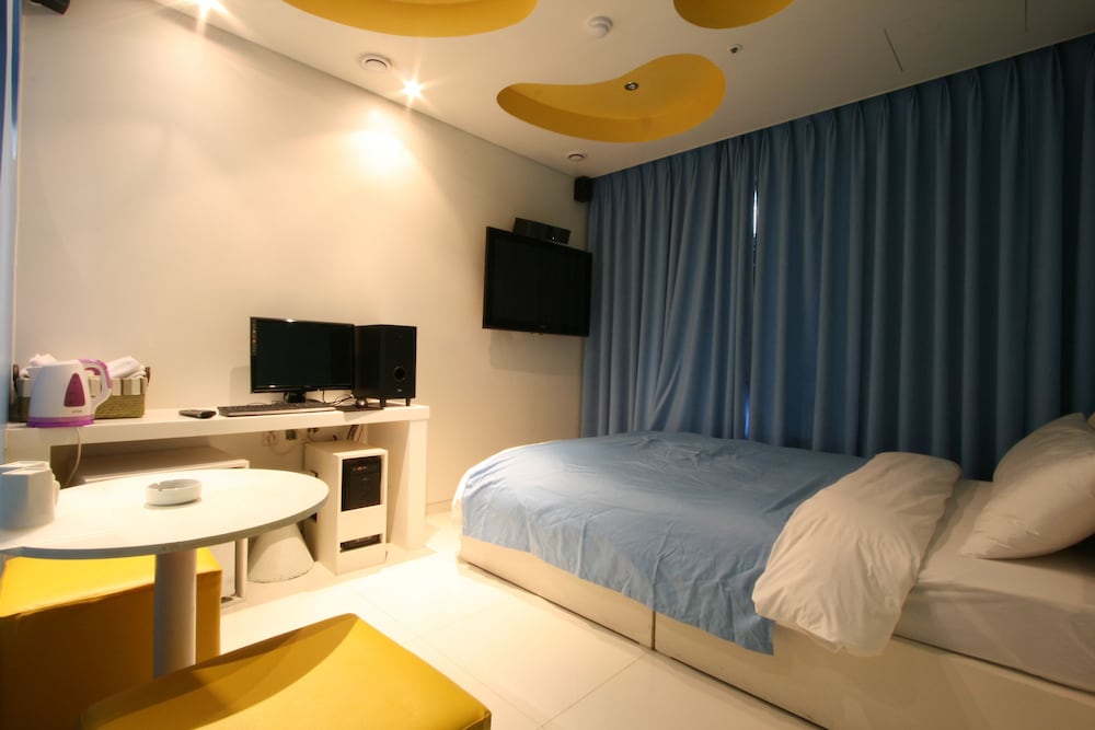 Фото Dong Seoul Hotel