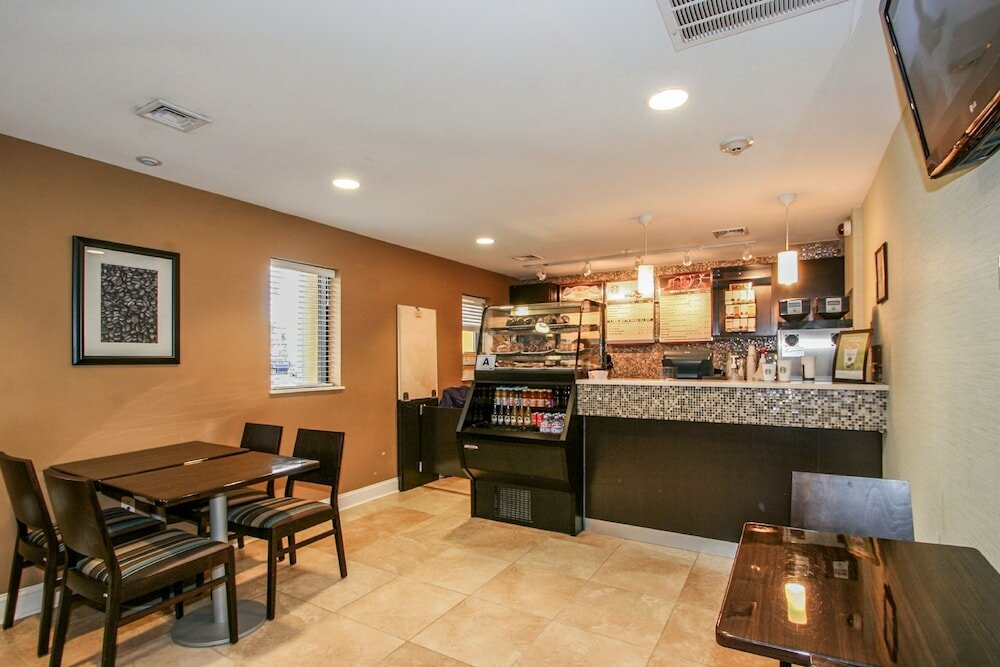 Фото Beachfront Anderson Condos by Hosteeva