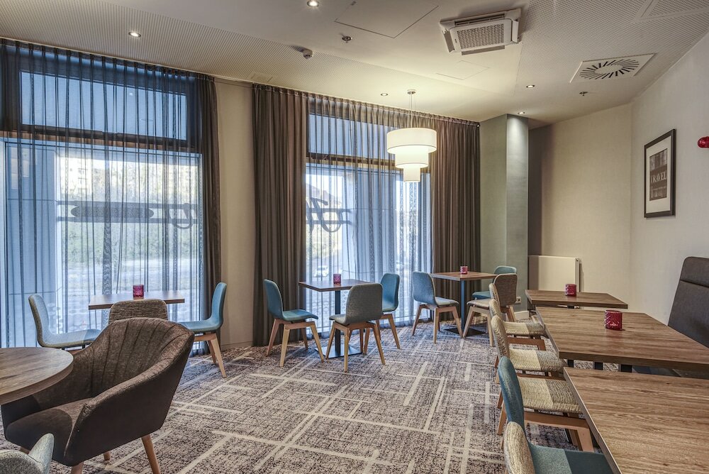 Фото Hampton by Hilton Stuttgart City Centre