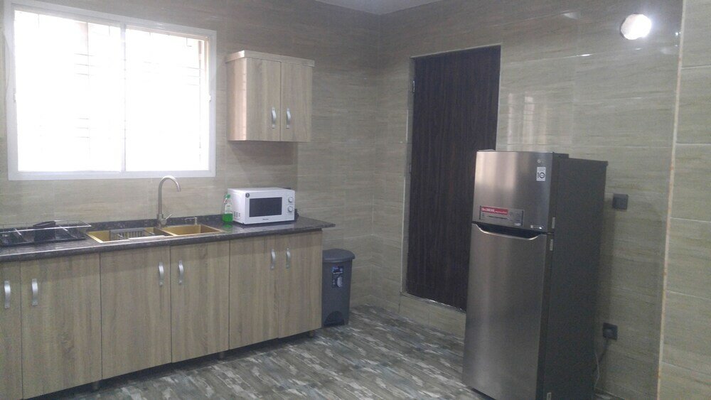 Фото Marshall Hotel Apartments