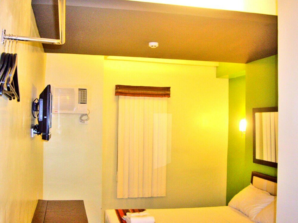 Фото Express Inn - Mactan Hotel