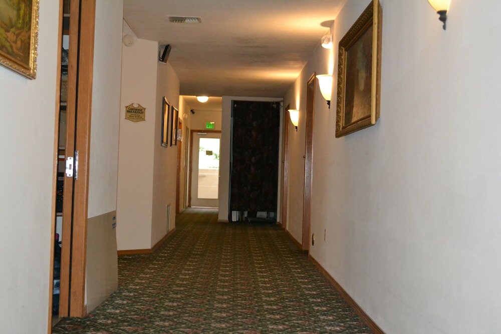 Фото Anaco Bay Inn