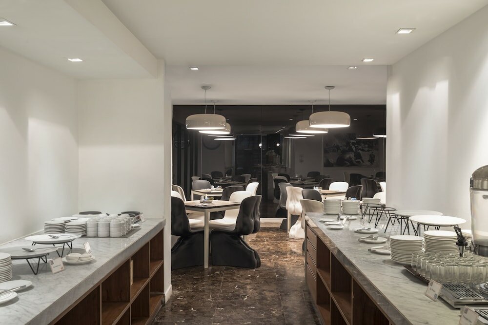 Фото S33 Compact Sukhumvit Hotel