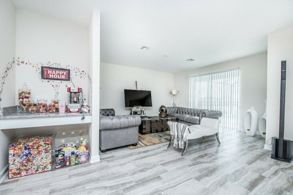 Фото 6 Bed 5 Ba Villa with Pool, SPA & Lake View