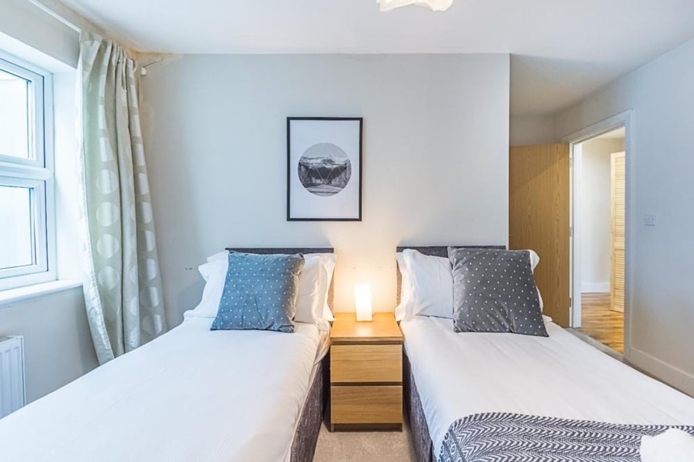 Фото Luxurious Modern One Bedroom Apartment