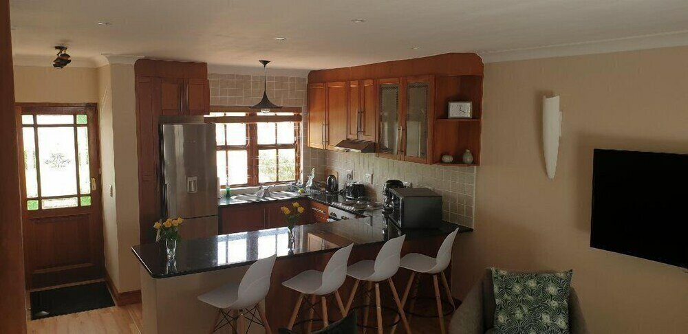 Фото High Grove Cottage