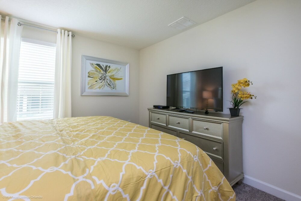 Фото 6 Bedroom Fiji Model at Champions Gate