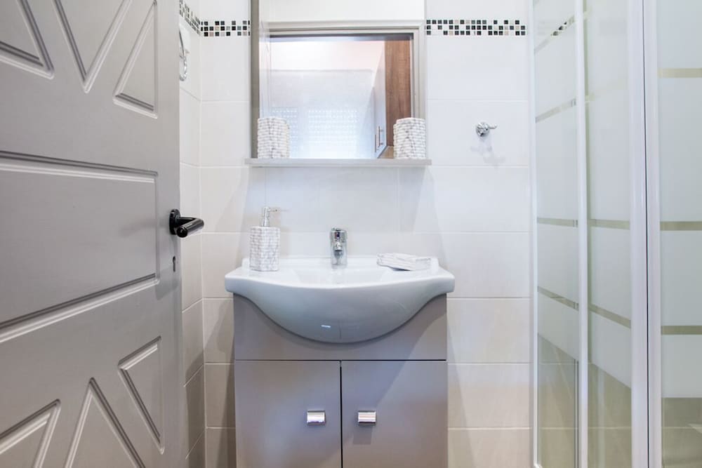 Фото Sunset Apartments near Athens Airport