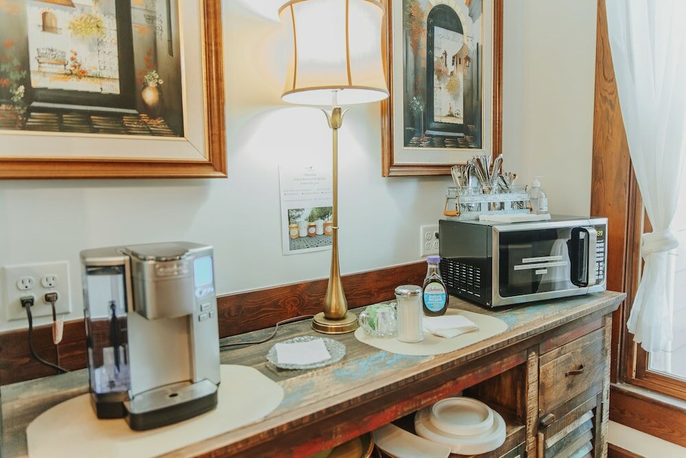 Фото Alpine Bed and Breakfast