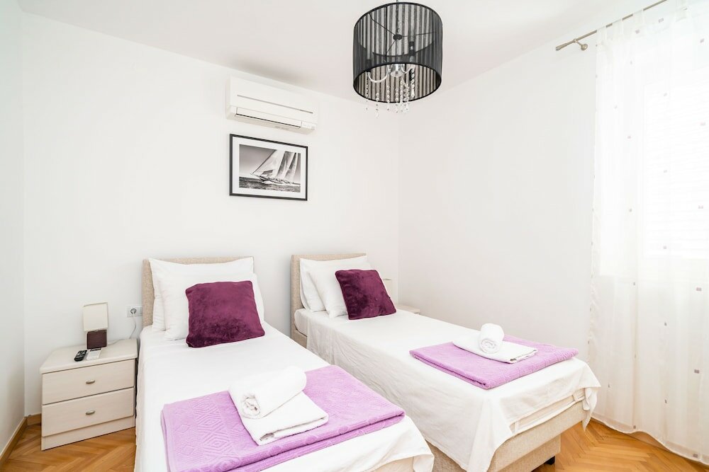 Фото Holiday Home King