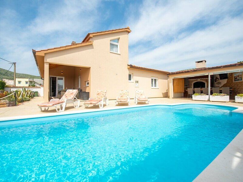 Гостиница Holiday Home near Trogir