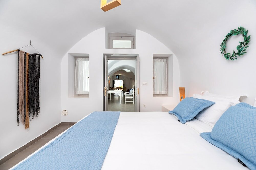 Фото Santorini Caves