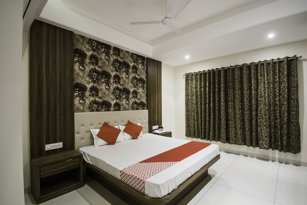 Фото Oyo 23571 Jai Bhawani