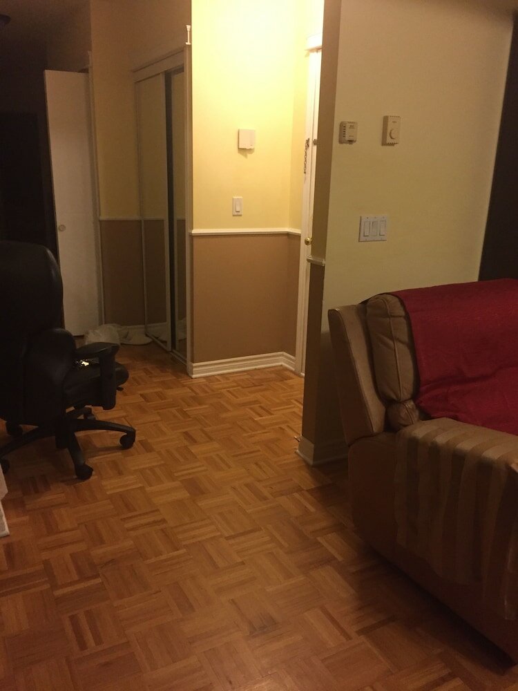 Фото Cozy water front Montreal