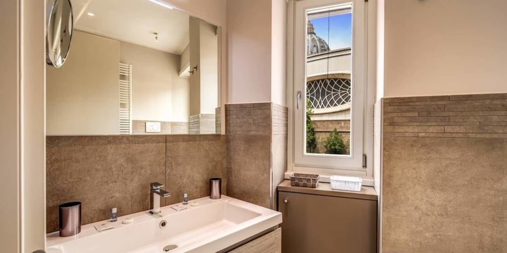 Фото The Dome 3 bedroom apartment