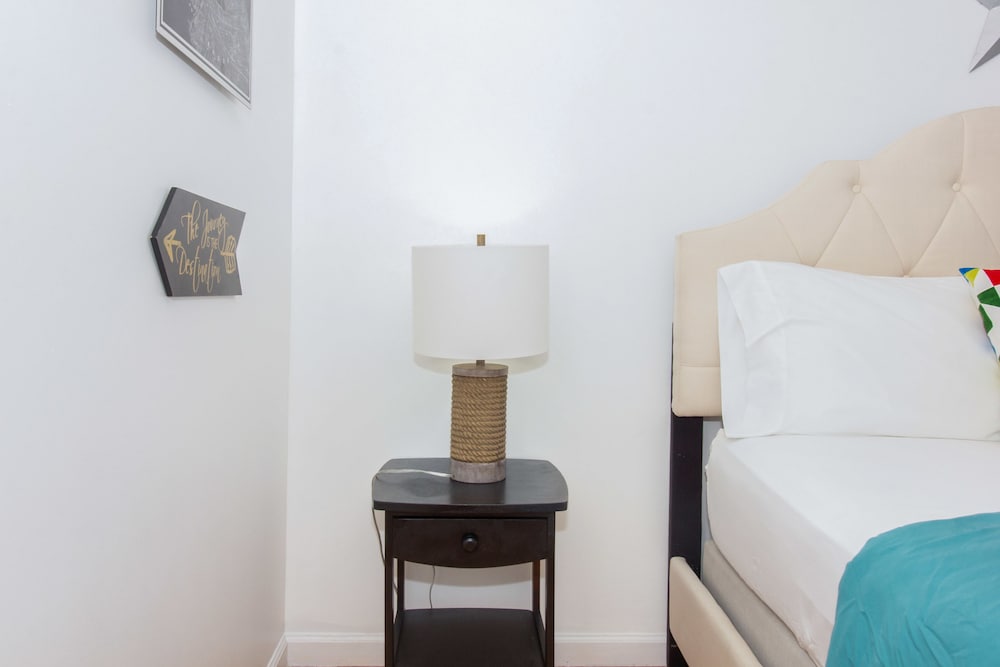 Фото Racpanos Modern Stay on Ocean Avenue