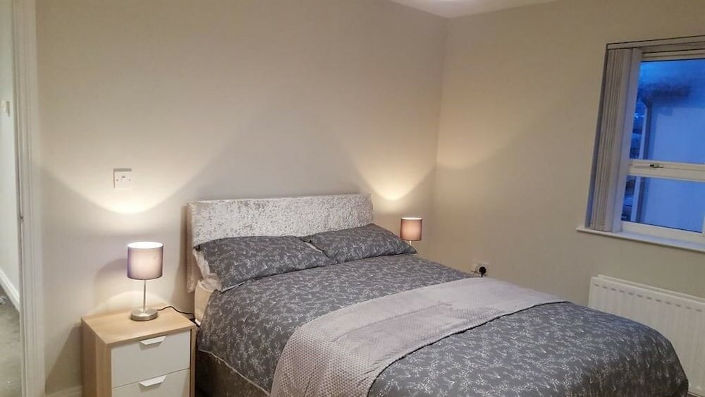 Фото Lawnbrook Town Guest House