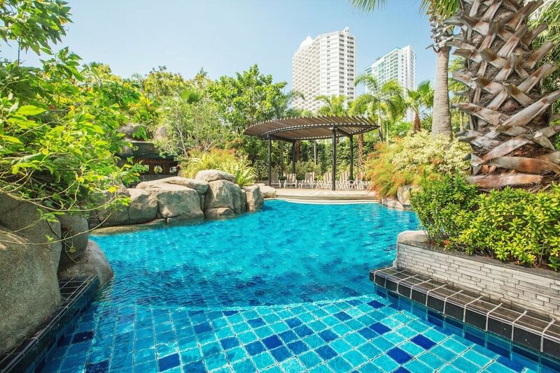 Апартаменты The Riviera Wongamat Hong Apartment в Паттайе