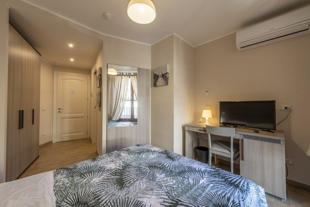 Фото Flora Hotel