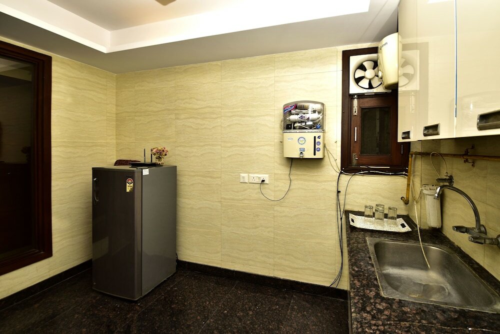 Фото Woodpecker Service Apartments Green Park