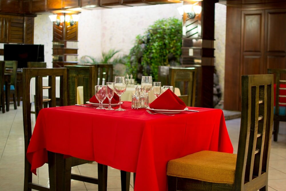 Фото Constellation Hotel