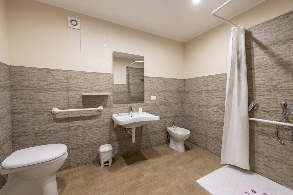 Фото Flora Hotel