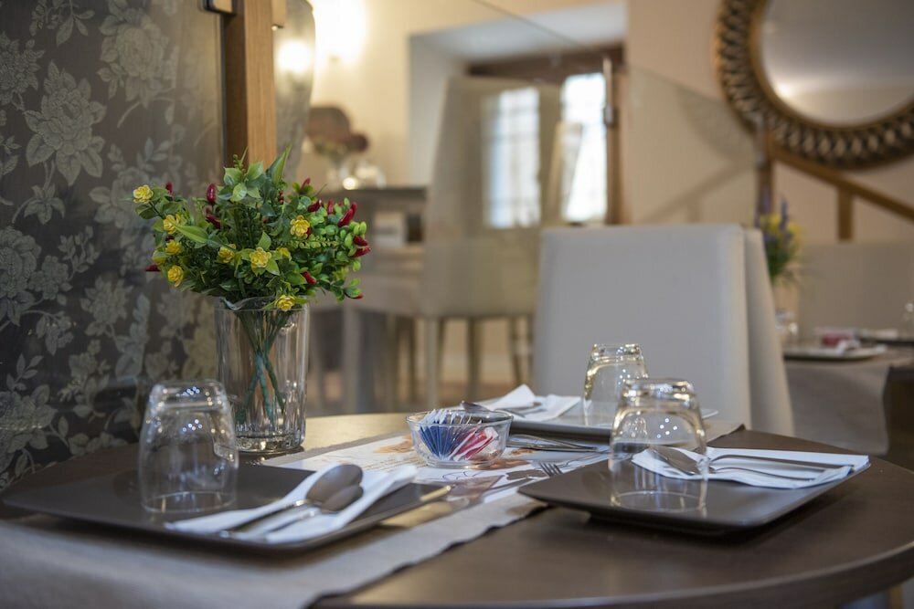 Фото Flora Hotel