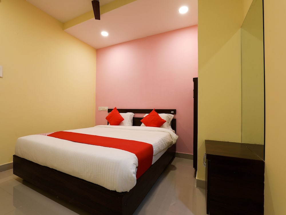 Фото Oyo 13569 Virat Residency