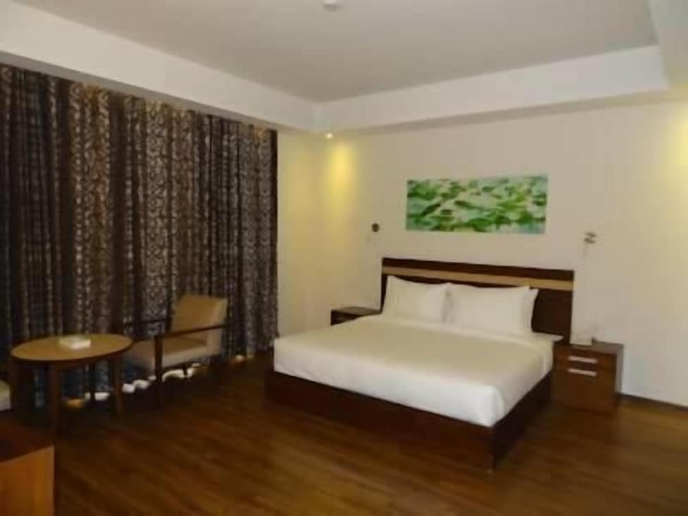 Фото Hotel Hive Panipat