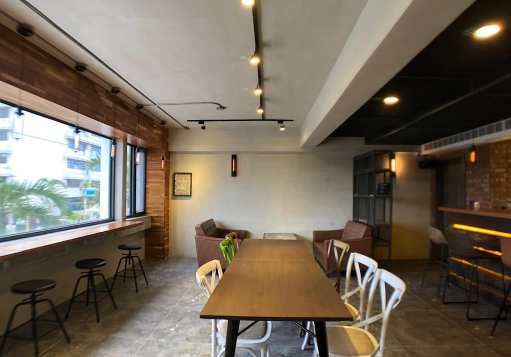 Фото The Upstairs