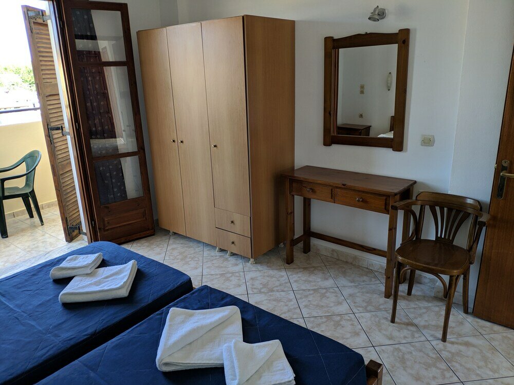 Фото Tondoris Apartments