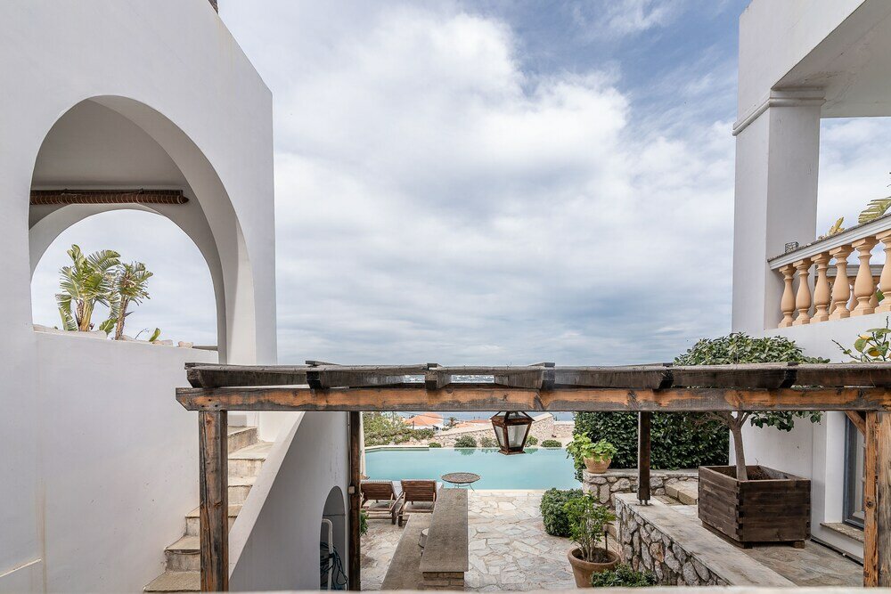 Фото Villa Sonali with Breathtaking Views