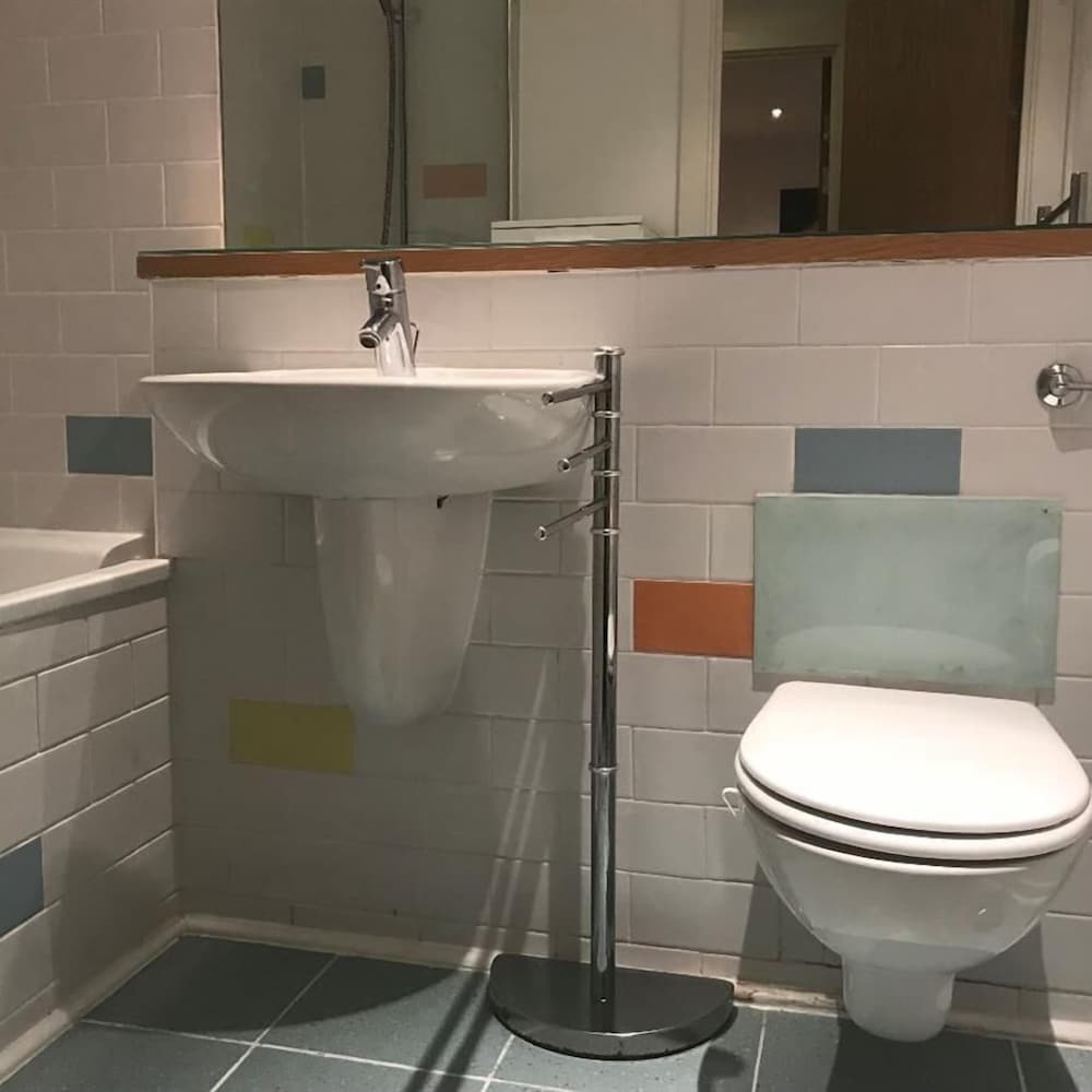 Фото City Quadrant One Bedroom Apartment