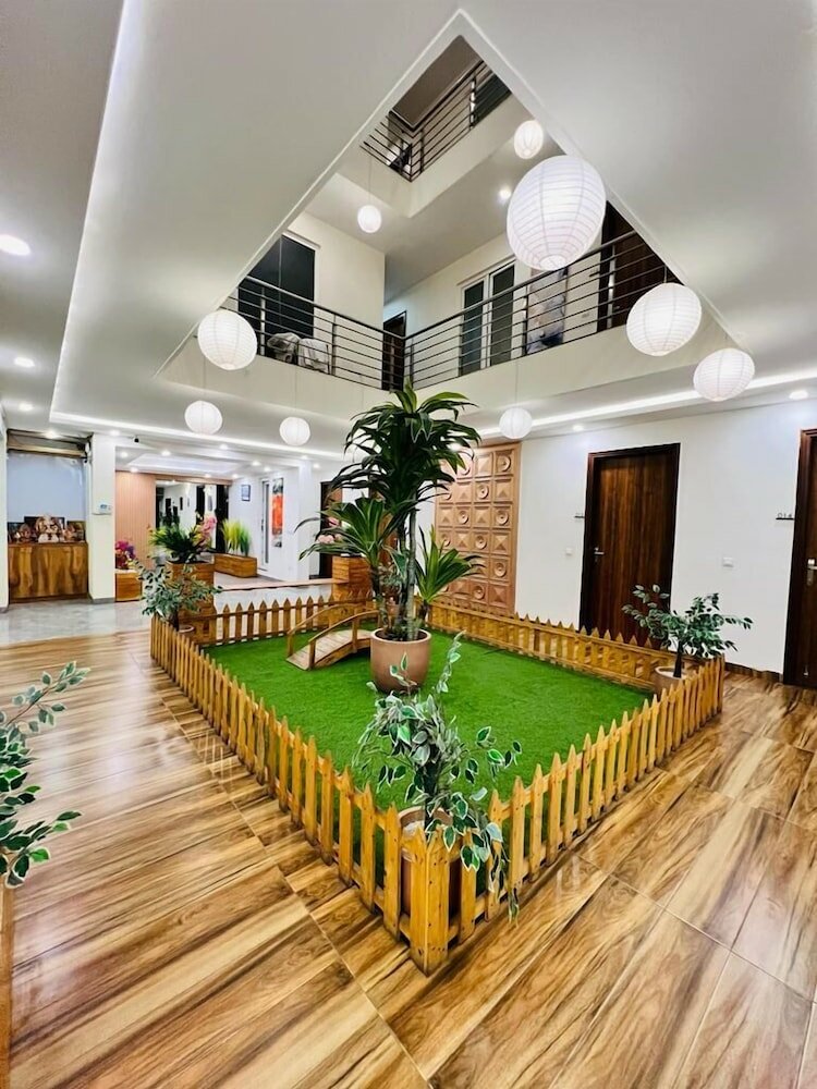 Фото Hotel Golf View Suites