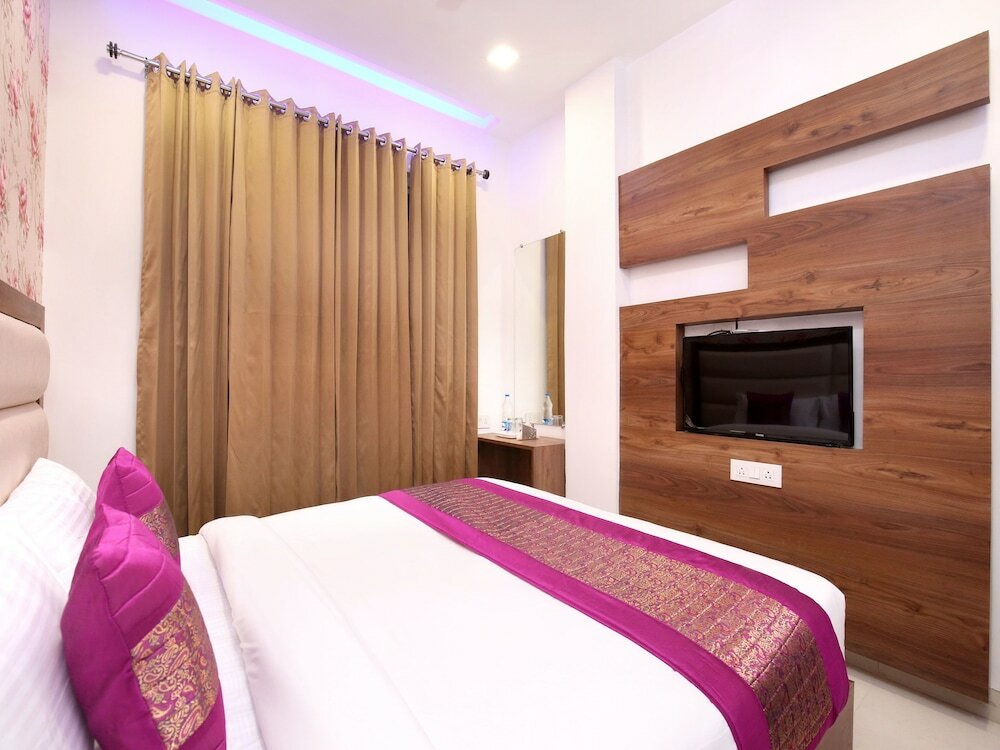 Фото Oyo 15208 Hotel Unique