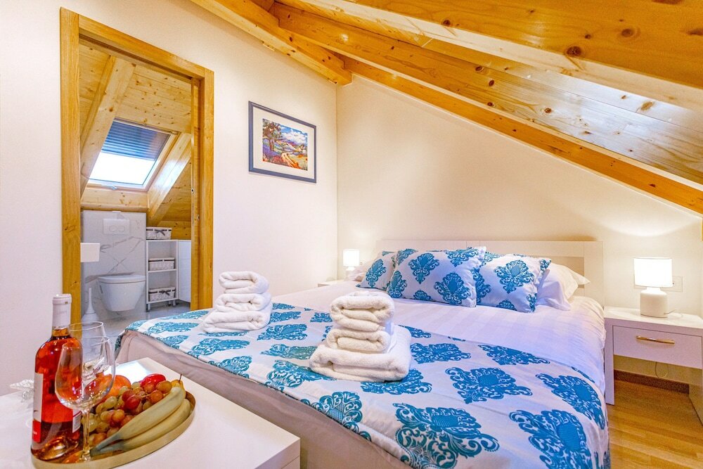 Фото L U X E Split Luxury Rooms