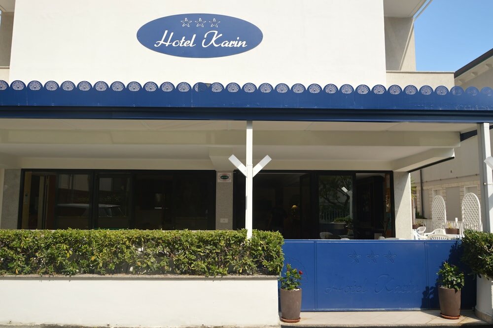 Фото Hotel Karin