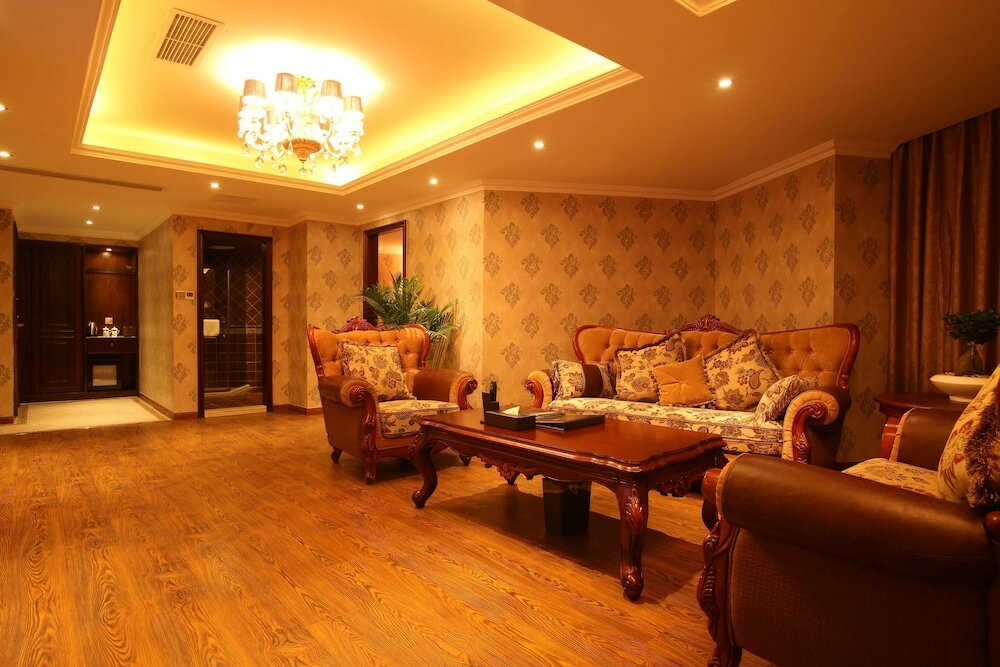 Фото Jiali Holiday Inn Wanhe Branch