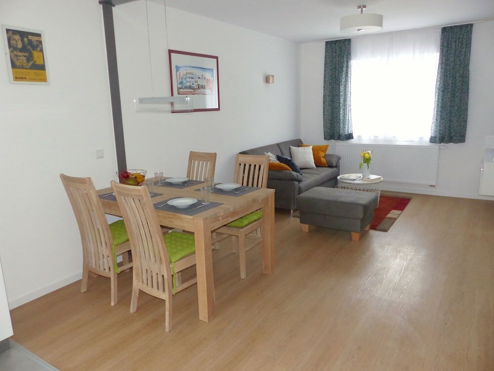 Фото Ferienwohnungen Flora