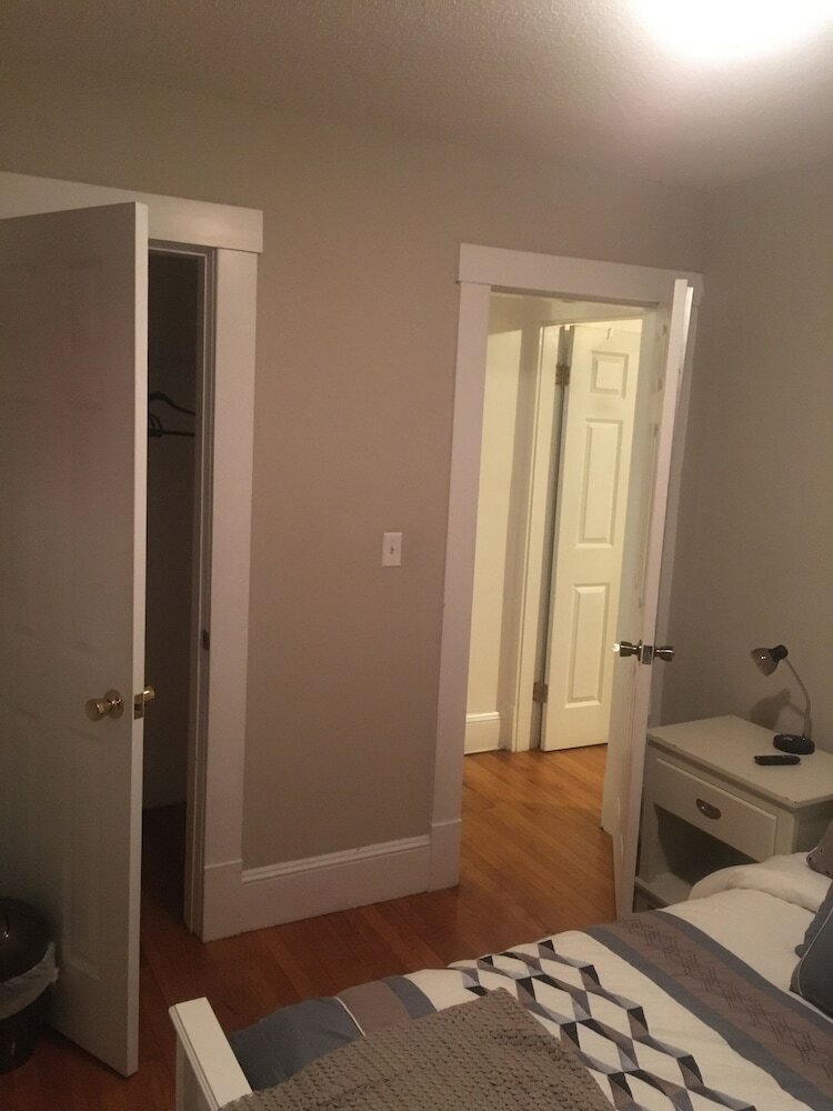 Фото Upscaled Home in a Quiet Neighborhood