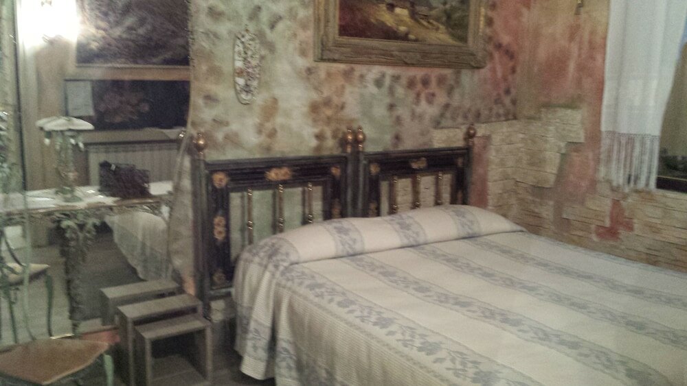 Фото Hospitales del Pellegrino Trastevere