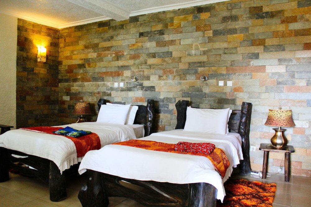 Фото отеля 2