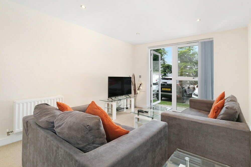 Фото Alder House Serviced Apartment by Ferndale