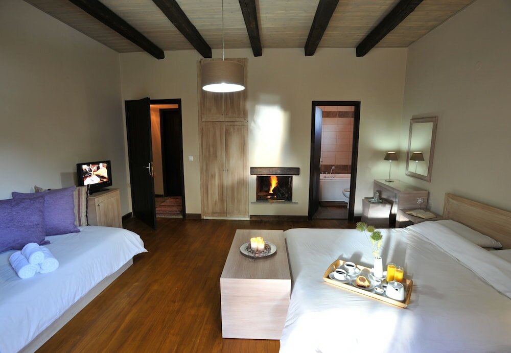 Фото Gefyri Hotel