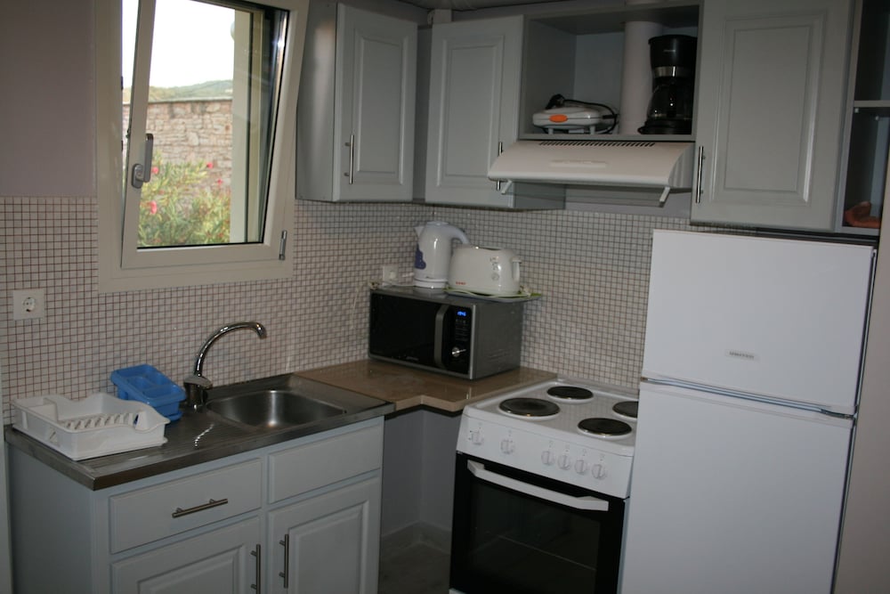 Фото Emily's Apartments