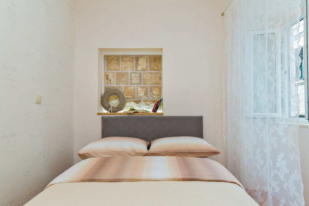 Фото Apartments and rooms Perla