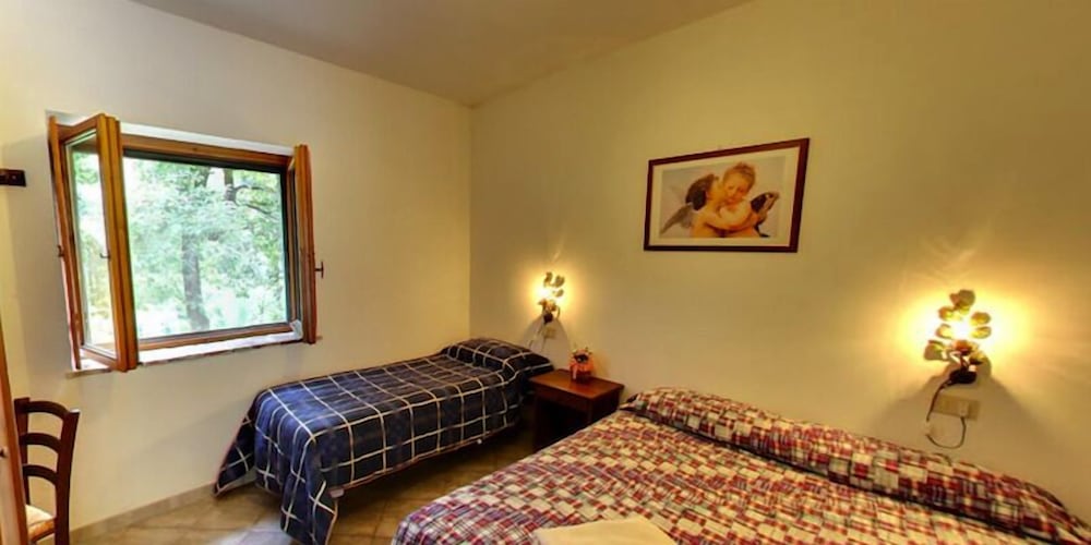 Фото Agriturismo La Ferrera