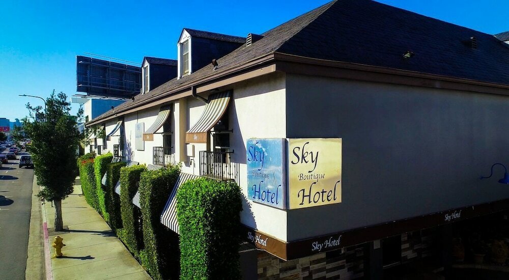 Фото L. A. Sky Boutique Hotel
